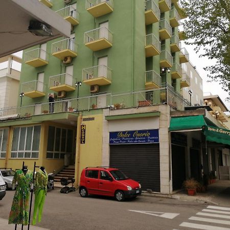 Consul Hotel Римини Екстериор снимка