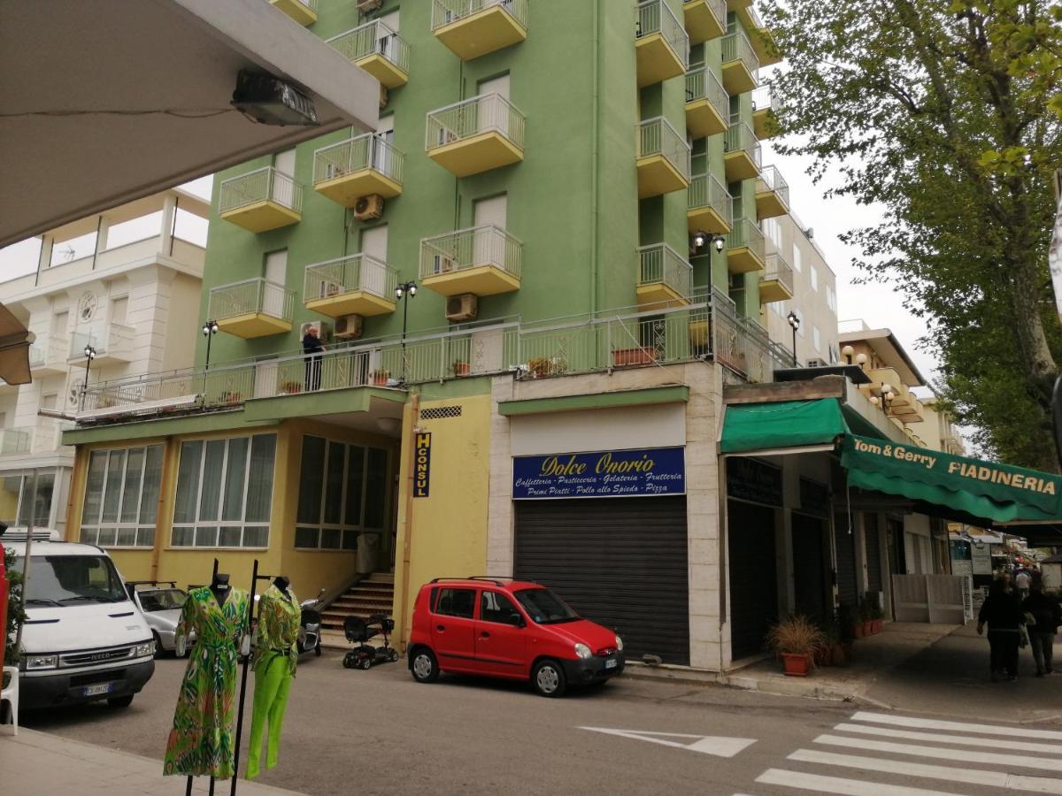 Consul Hotel Римини Екстериор снимка