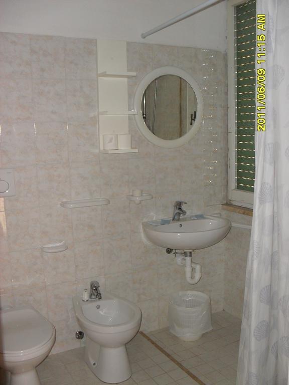 Consul Hotel Римини Екстериор снимка