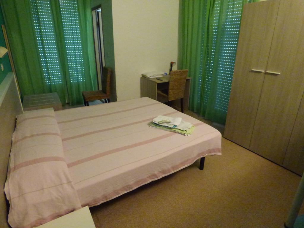 Consul Hotel Римини Екстериор снимка